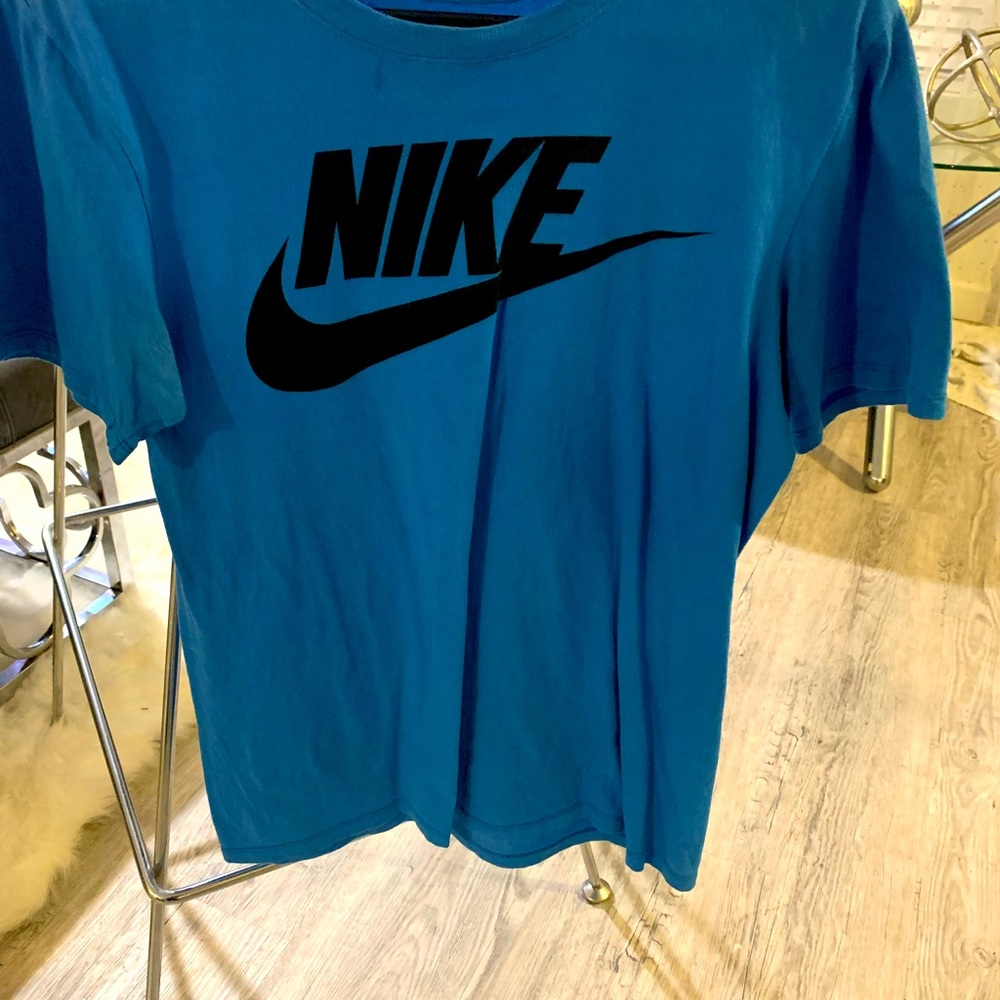 Men’s Nike Tee